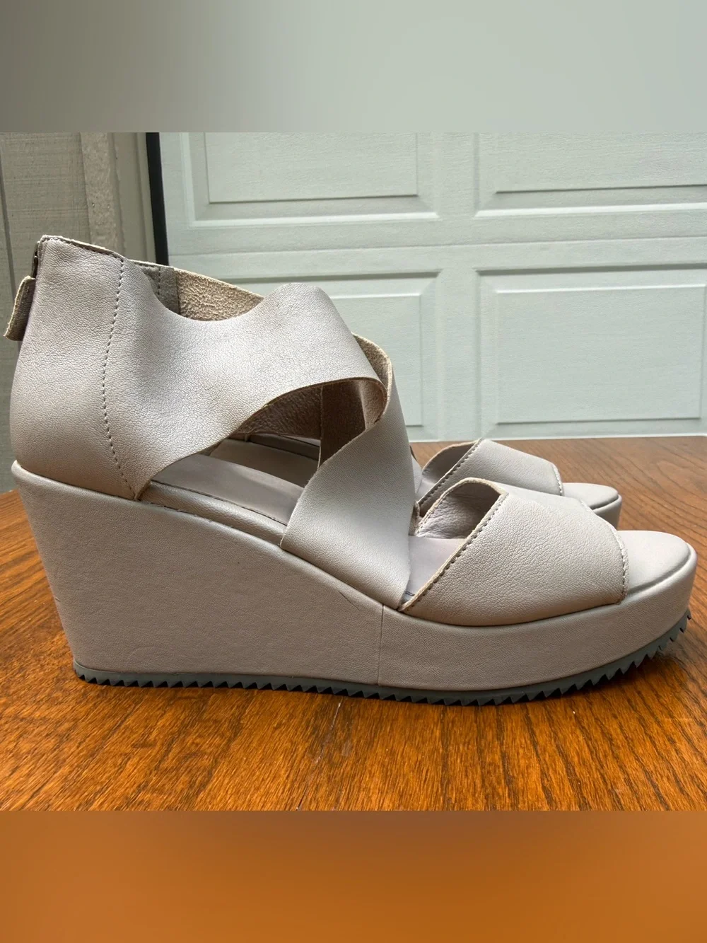 Eileen Fisher Gray Leather Platform Wedge Sandals Zip Back 9.5